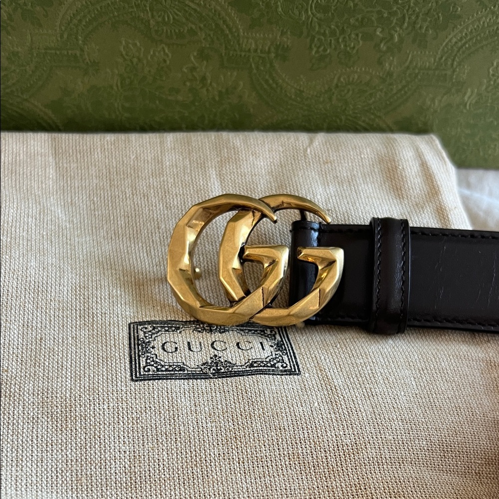 GUCCI New Brown Leather Belt size Large (95)
